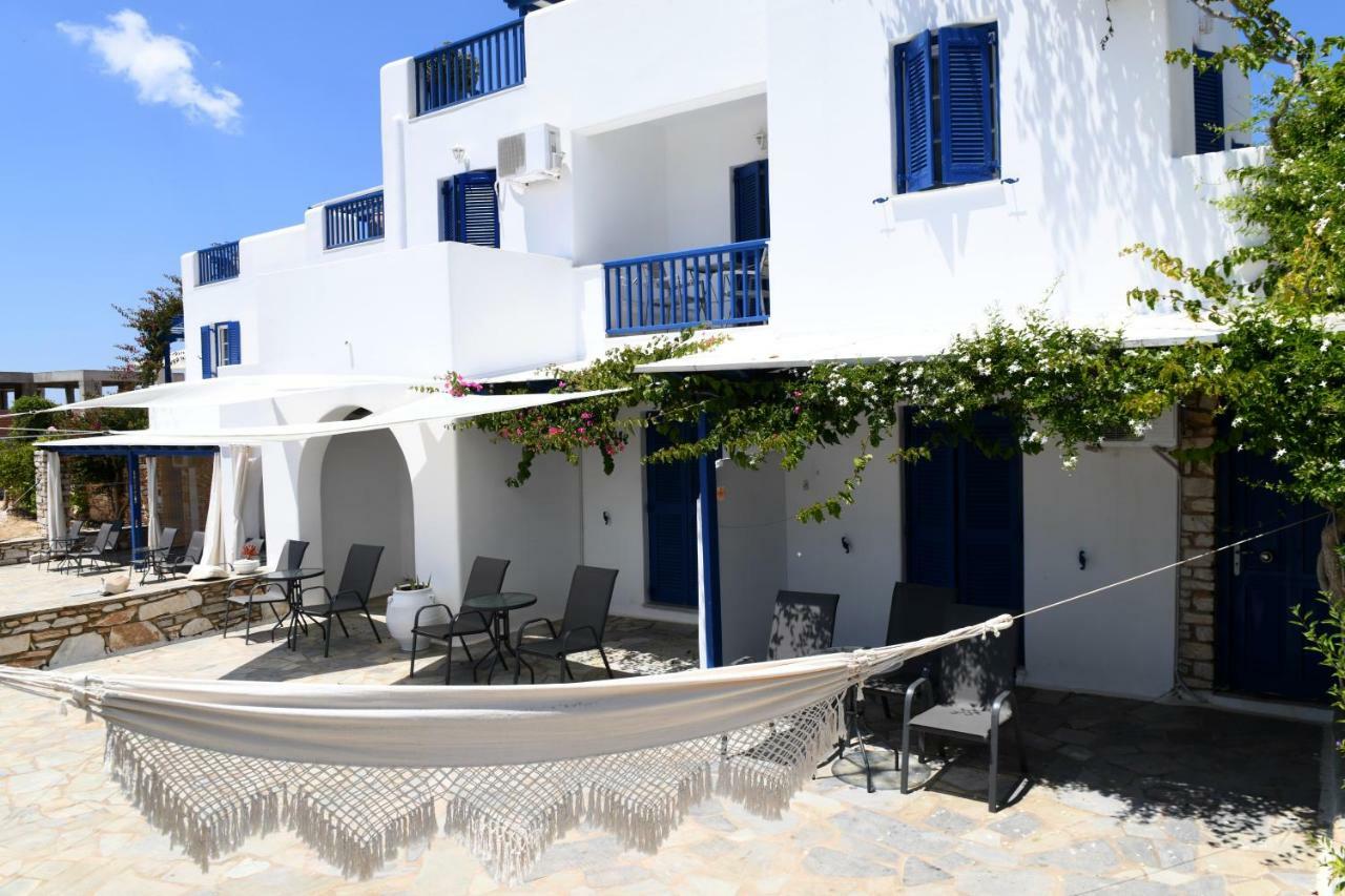 Dryades Family Hotel Drios Eksteriør billede