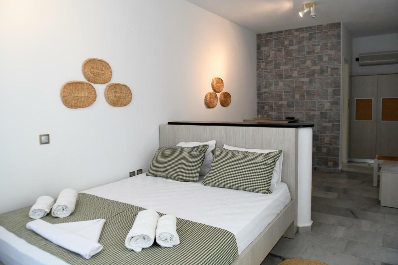 Dryades Family Hotel Drios Eksteriør billede
